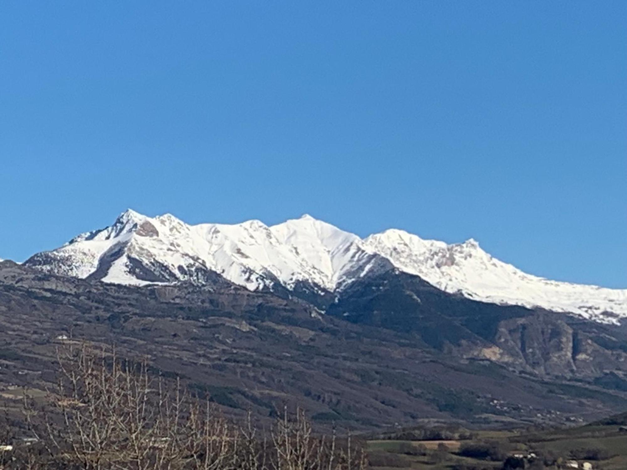 T4 Vue Imprenable Montagnes Et Ville แก็ป ภายนอก รูปภาพ